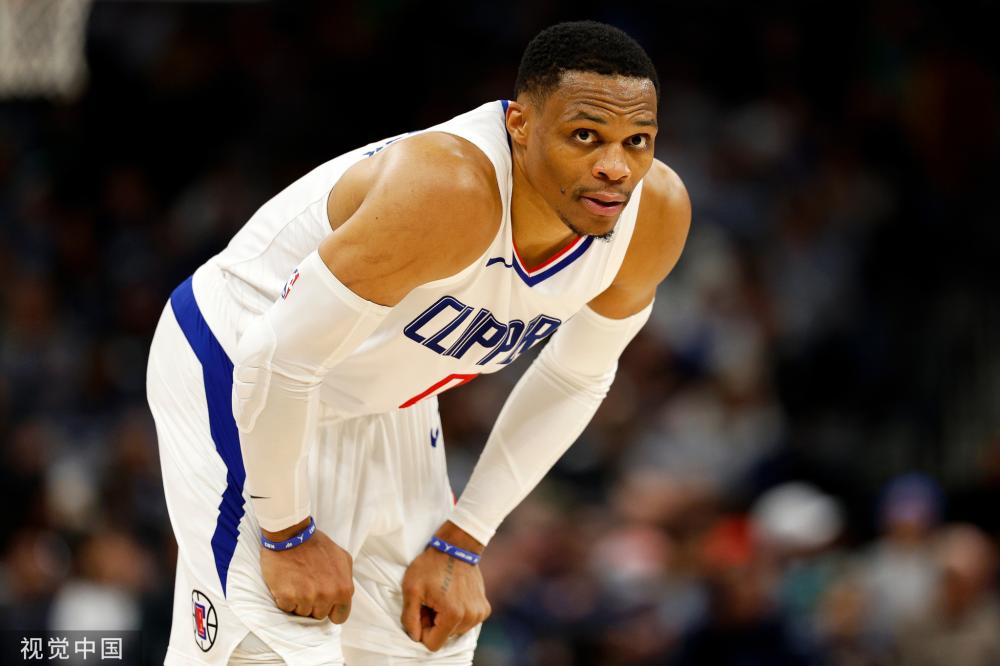 表面上是两 表面上是两